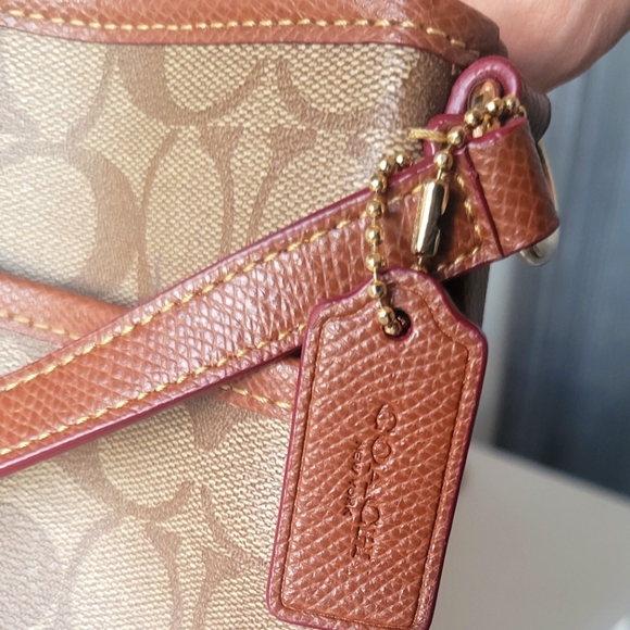 NWOT Coach Crossbody Large - Picture 10 of 11